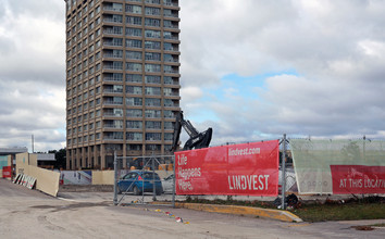 Sonic Condos in Toronto, ON - Building Photo - Building Photo