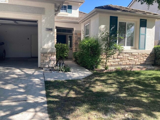 10448 Almanor Cir in Stockton, CA - Building Photo - Building Photo