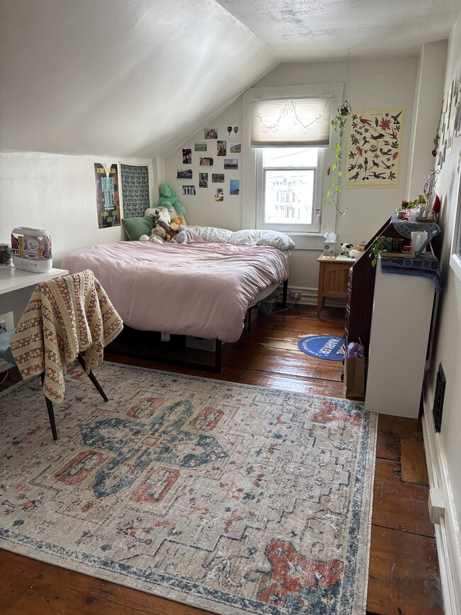 432-434 Colchester Ave, Unit 432 in Burlington, VT - Building Photo - Building Photo