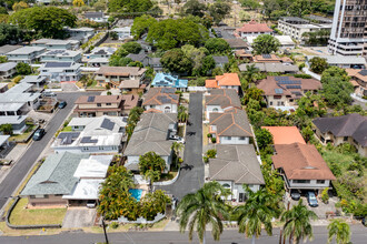 Nuuanu Palms in Honolulu, HI - Building Photo - Building Photo