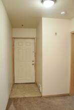 424 NW Uptown Terrace in Portland, OR - Building Photo - Building Photo