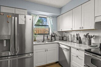 901 Riverside Dr in Greenacres, FL - Building Photo - Building Photo