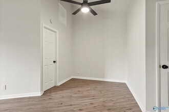 3801 SW Triana Blvd in Huntsville, AL - Building Photo - Building Photo