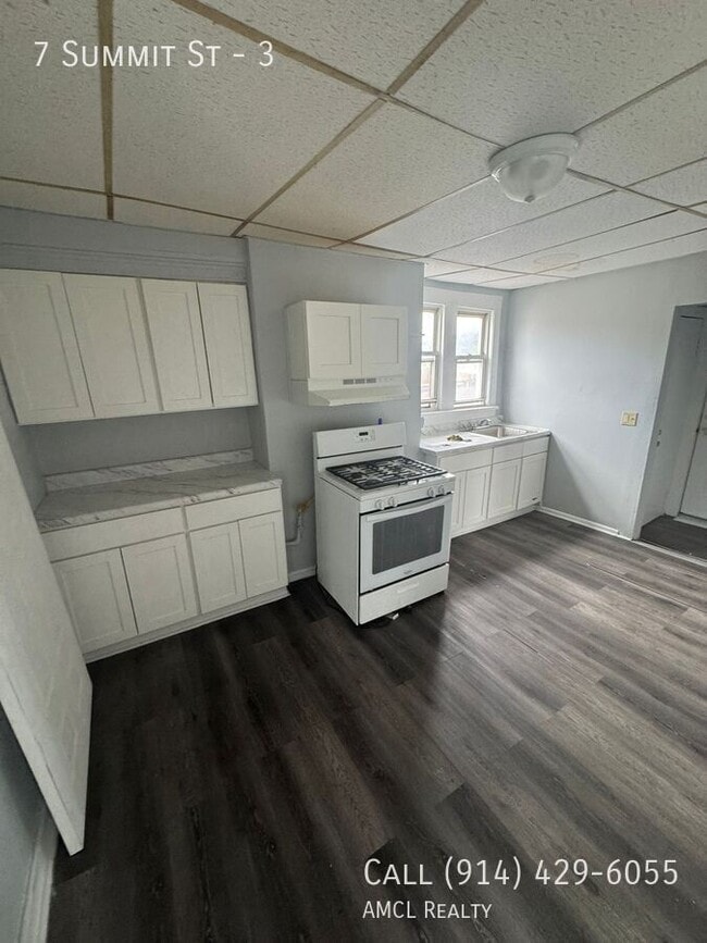 property at 7 Summit St