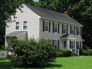 7163 Plum Grove Ct in Mechanicsville, VA - Building Photo - Building Photo