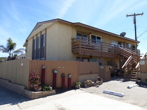 216 Melrose Dr, Unit 216 in Oxnard, CA - Foto de edificio - Building Photo