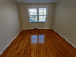 69 Mercury Ct, Unit L1 in West Springfield, MA - Building Photo - Building Photo