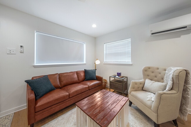 2927 Nicholson Dr in Baton Rouge, LA - Building Photo - Building Photo