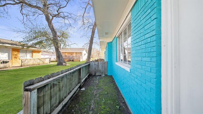 7810 Glass St in Houston, TX - Building Photo - Building Photo