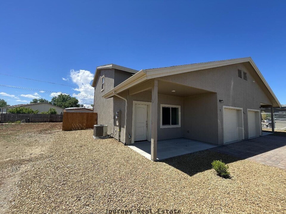 8547 Spouse Dr in Prescott Valley, AZ - Building Photo