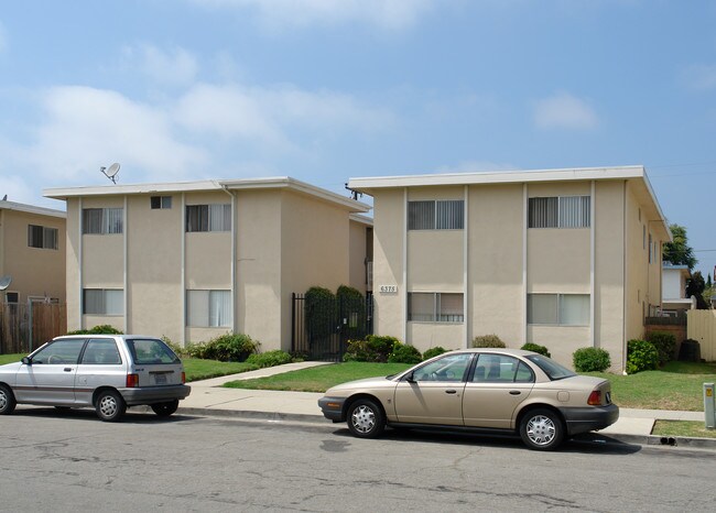 6375 Whipporwill St in Ventura, CA - Foto de edificio - Building Photo