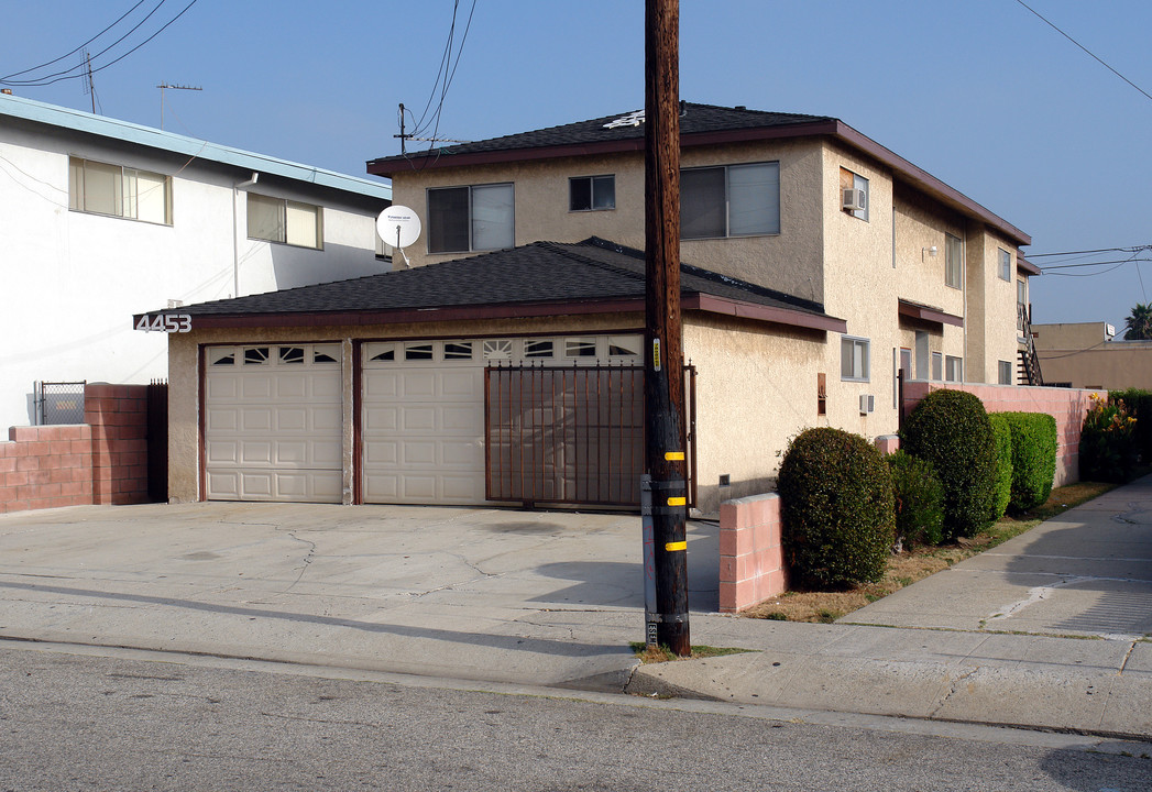 4453 W 129th St in Hawthorne, CA - Building Photo