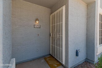 860 N McQueen Rd in Chandler, AZ - Building Photo - Building Photo