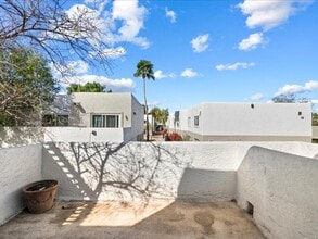 122 S Hardy Dr, Unit 6 in Tempe, AZ - Building Photo - Building Photo