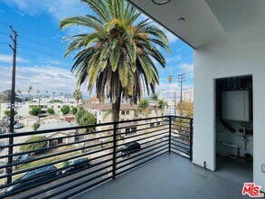 14612 Calvert St in Los Angeles, CA - Building Photo - Building Photo