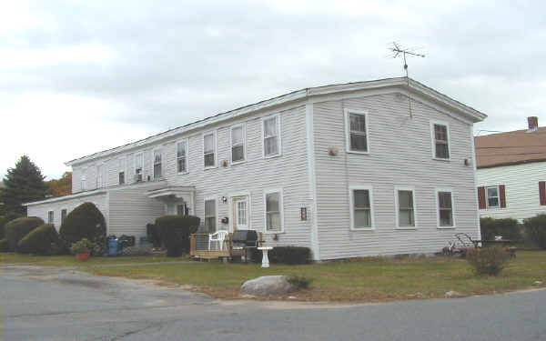 30 School St in Holbrook, MA - Foto de edificio