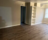 Wyandotte Apartments - 6