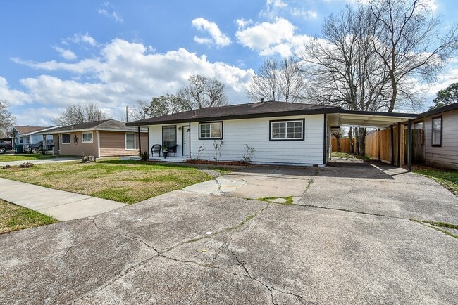 property at 2708 Morningside Ln