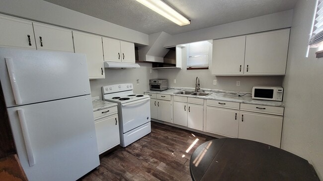 property at 908 1st St