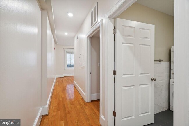 1955 Locust St in Philadelphia, PA - Building Photo - Building Photo