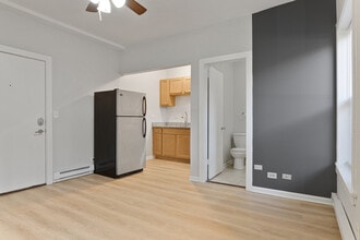 1456 W Fargo Ave in Chicago, IL - Building Photo - Building Photo