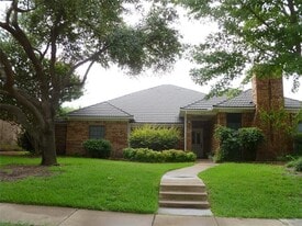 4112 Hideaway Ln in Plano, TX - Building Photo