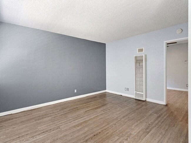 539 E 11th St in Long Beach, CA - Building Photo - Building Photo