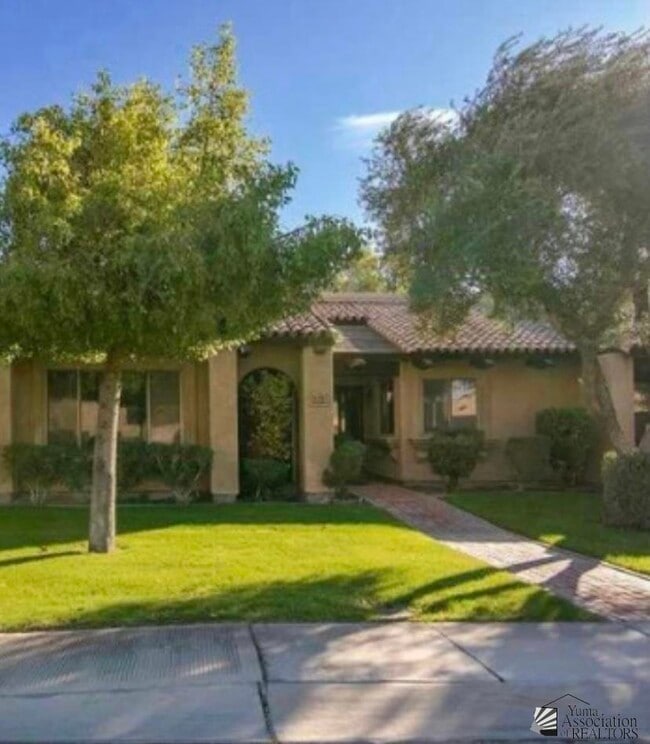 3533 S Cholla Dr