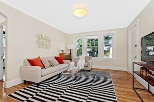 47 Seaverns Ave, Unit 2R in Boston, MA - Building Photo