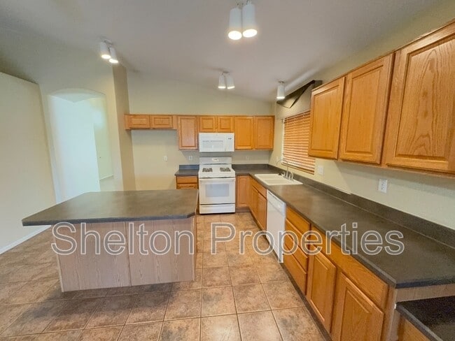 12917 W Earll Dr in Avondale, AZ - Building Photo - Building Photo