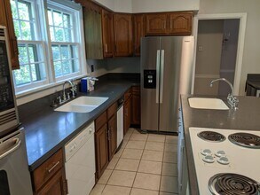 3925 Clifton Ave in Cincinnati, OH - Building Photo - Building Photo