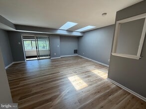 132 Leedom Way in Newtown, PA - Building Photo - Building Photo