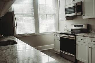 529 Washington E St, Unit Apt H in Walterboro, SC - Building Photo - Building Photo