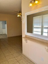 714 Spring St in Green Cove Springs, FL - Foto de edificio - Building Photo