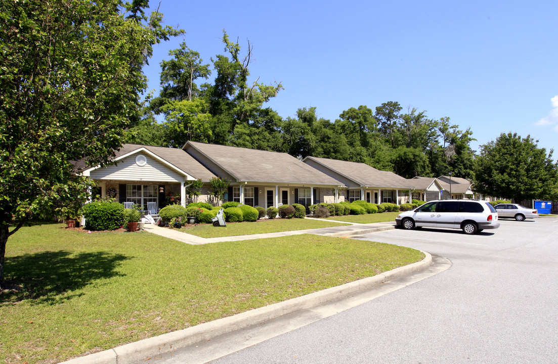 Grove Park Apartments in Hinesville, GA - Foto de edificio