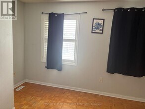 15 Starfish Ct in Brampton, ON - Building Photo - Building Photo