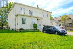 13163 Bathurst St in Richmond Hill, ON - Building Photo