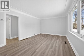 37 Kennedy Ave in Hamilton, ON - Building Photo - Building Photo