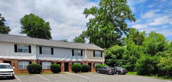 9 Fonda Dr in Lynchburg, VA - Building Photo