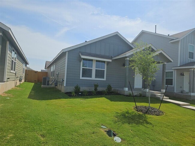 236 Sambre St in Niederwald, TX - Building Photo - Building Photo