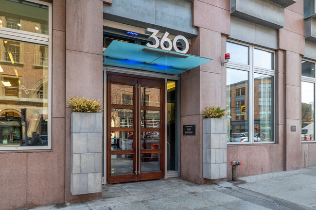 360 Newbury St in Boston, MA - Building Photo - Building Photo