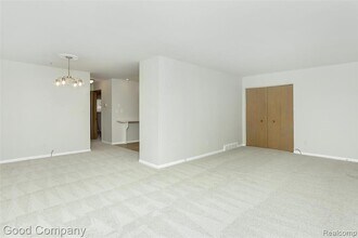 946 N Adams Rd, Unit Unit 1 in Birmingham, MI - Building Photo - Building Photo