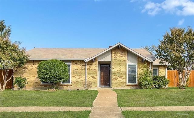 2119 Chatsworth Rd in Carrollton, TX - Foto de edificio