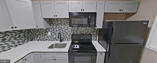 property at 634 W Tioga St