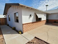 8346 E Glenrosa Ave in Scottsdale, AZ - Building Photo - Building Photo