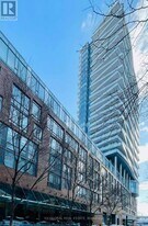 1 Market St. in Toronto, ON - Building Photo