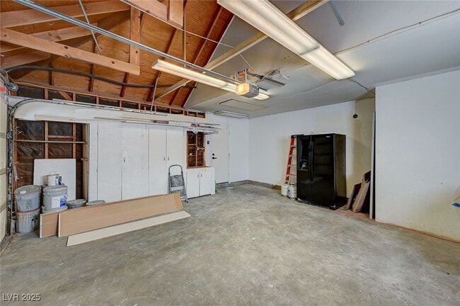 property at 7182 Acorn Ct