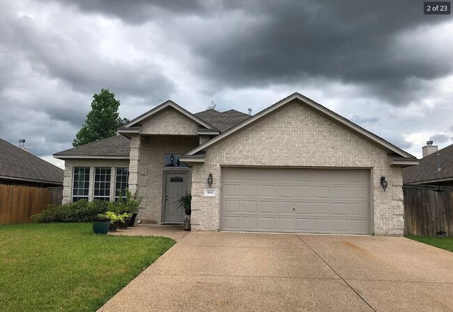 property at 906 Barchetta Dr