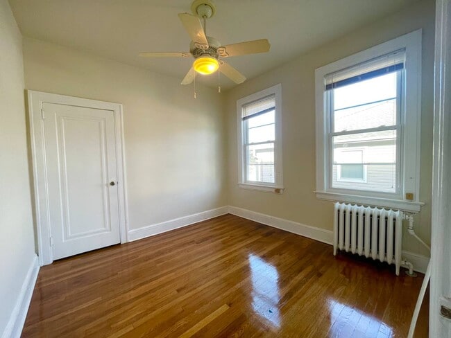 36-05 215th Pl in Queens, NY - Building Photo - Building Photo