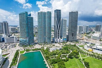 900 Biscayne Blvd in Miami, FL - Building Photo - Building Photo